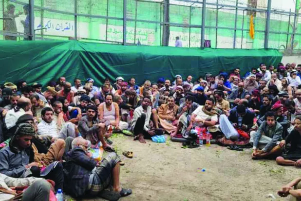 صنعاء کی جیل میں قیدی فرقہ وارانہ کورسز لیتے ہوئے (حوثی میڈیا)