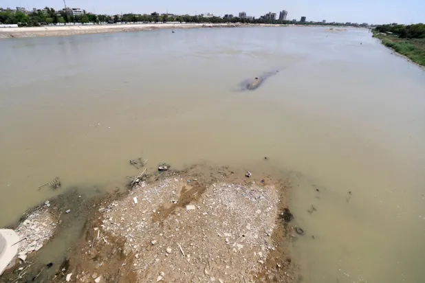 Dicle Nehri'nin su seviyesini gösteren 1 Mart tarihli bir fotoğraf (AFP)
