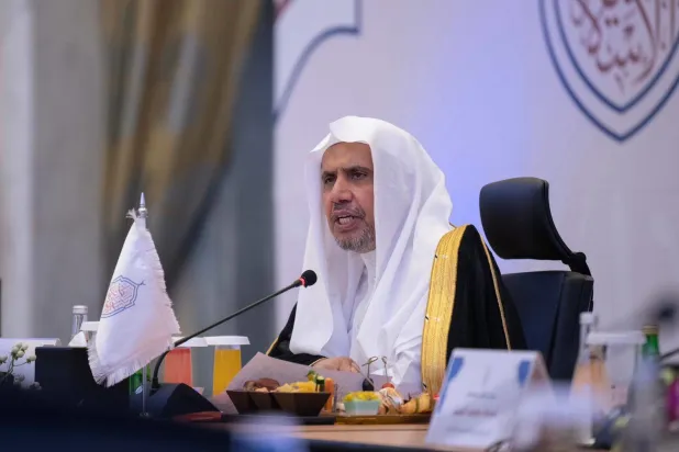 Dünya İslam Birliği’nin (Rabıta) Genel Sekreteri Dr. Muhammed el-İsa, İslam Üniversiteleri Birliği liderlerini bir araya getiren toplantıda konuştu (Şarku’l Avsat)