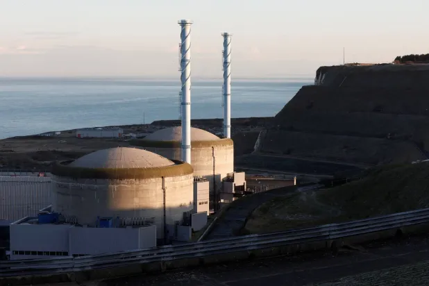 صورة لمفاعل نووي في بوتي - كو بفرنسا 9 ديسمبر 2022 (رويترز)