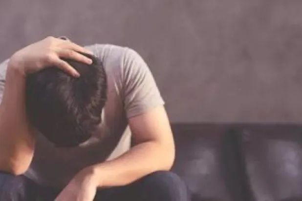 Bir doktor yasın 7 aşamasını ve beynin bunlarla nasıl başa çıktığını ortaya koydu