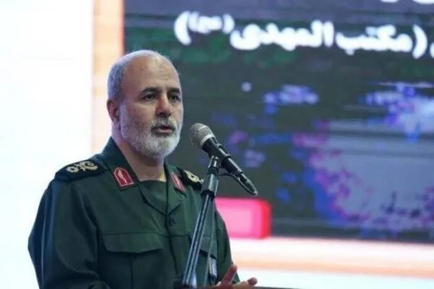 Ali Şemhani 2021’de İran Cumhurbaşkanı İbrahim Reisi ile birlikte (Reuters)