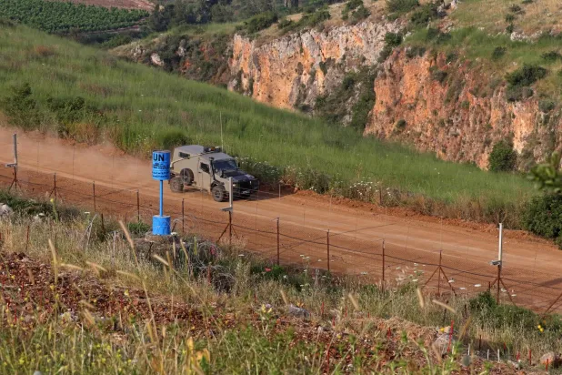 دورية عسكرية إسرائيلية على الحدود مع لبنان (أ.ف.ب)