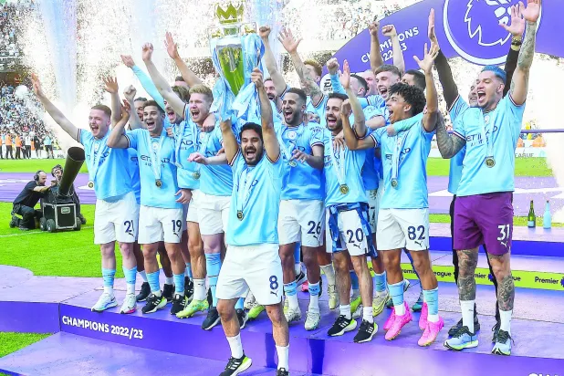 مانشستر سيتي ولقب الدوري الخامس في 6 مواسم والثالث على التوالي (إ.ب.أ)