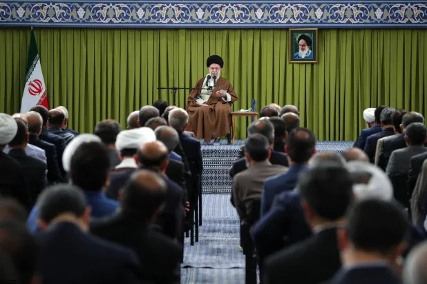 Iran Supreme Leader Ali Khamenei received the speaker and members of the Parliament (Khamenei website)
