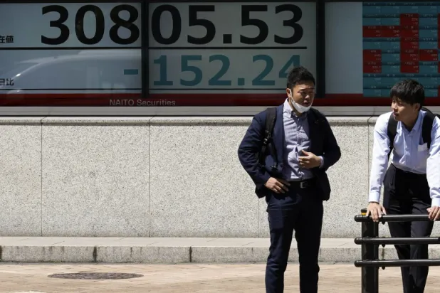 "سفید دھوئیں" کے پیش نظر اسٹاک مارکیٹوں میں محتاط حرکت