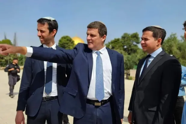 نواب إسرائيليون من الليكود اقتحموا «الأقصى» فيما يسمى يوم القدس (مواقع تواصل)