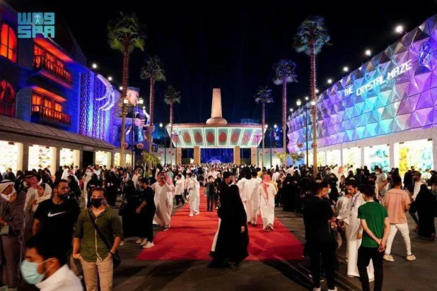 بلغت نسبة المواطنين دون الثلاثين قرابة 63 % (واس)