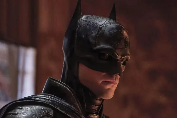 Başrolünde Robert Pattinson'ın yer aldığı The Batman, geçen yıl dünya çapında 770.9 milyon dolar gişe hasılatı elde etmişti (Warner Bros)