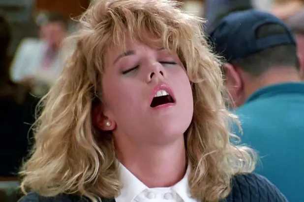 61 yaşındaki Amerikalı oyuncu Meg Ryan, Harry Sally ile Tanışınca'daki performansıyla Altın Küre'ye aday olmuştu (Columbia Pictures)