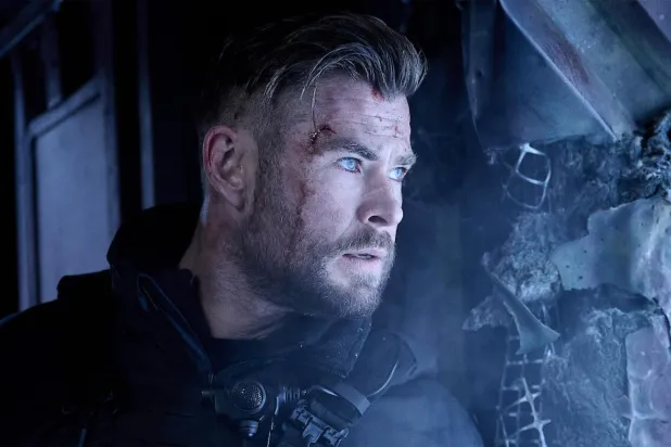 Extraction 2'nin yönetmeni, Chris Hemsworth'ün 21 dakikalık dövüş sahnesindeki sırrını açıkladı
