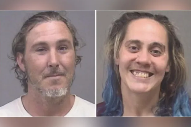 32 yaşındaki Miranda Campbell ve 39 yaşındaki Jason Goodspeed'e çocuğu tehlikeye atma suçu isnat edildi (Mahoning County Şerif Bürosu)