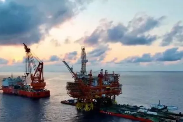 الصين تدشن مشروعا بحريا لتخزين الكربون بملايين الأطنان