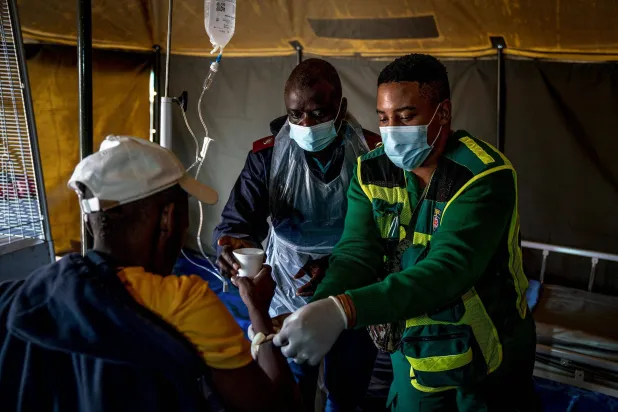 الكوليرا تسبب الإسهال الحاد والقيء (أ.ف.ب)