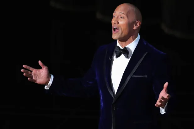 الممثل الأميركي دواين جونسون (رويترز)