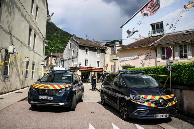 توصل التحقيق للمعلومات بفضل شرطي متخف شارك في عدة اجتماعات تحضيرية (أ.ف.ب)