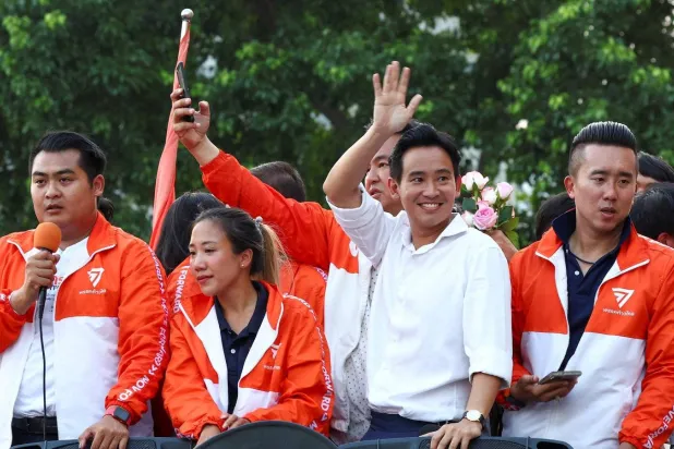 تساؤلات وتحديات بعد الفوز الكبير لأحزاب المعارضة التايلندية