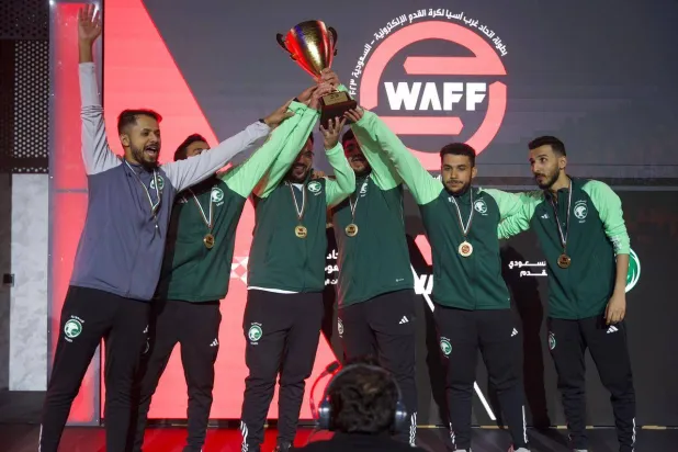 جانب من مراسم التتويج اليوم السبت (الشرق الاوسط)