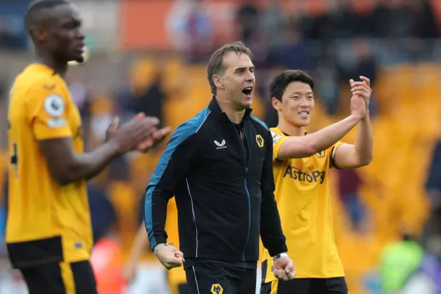 لوبيتيغي انقذ ولفرهامبتون رغم احتلاله المركز الأخير في جدول الترتيب حتى فترة أعياد الميلاد  (رويترز)