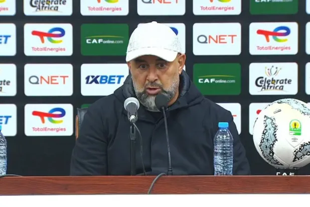 بن شيخة خلال المؤتمر الصحافي أمس (تويتر)