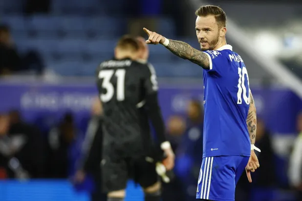 جيمس ماديسون نجم ليستر محط إهتمام نيوكاسل وتوتنهام (رويترز)