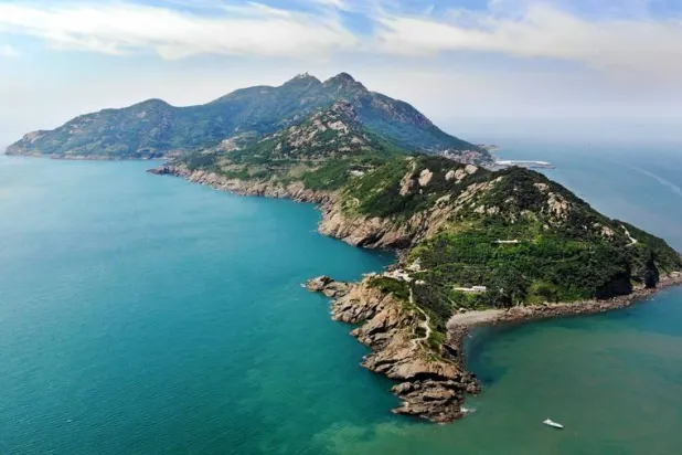 الصين تنشئ جزيرة خضراء خالية من انبعاثات الكربون