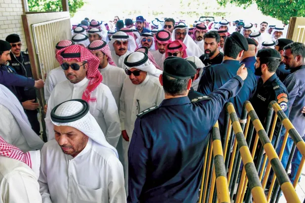 Kuveytliler uyumlu bir parlamento bekliyor