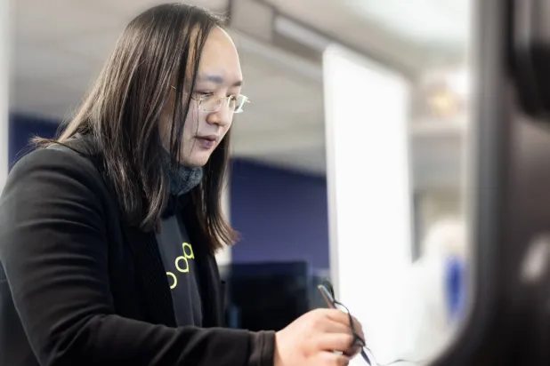 وزيرة الشؤون الرقمية التايوانية أودري تانغ (حساب الوزيرة على «تويتر»)