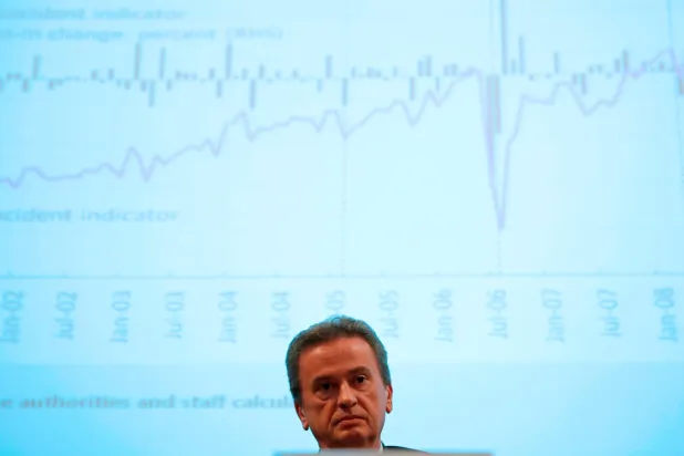 سلامة خلال اجتماع مع صندوق النقد الدولي في 2010 (رويترز)