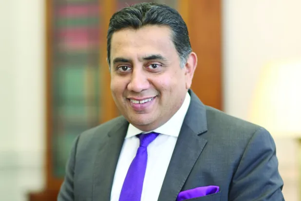 وزير الدولة البريطاني لشؤون الشرق الأوسط اللورد طارق أحمد (الخارجية البريطانية)