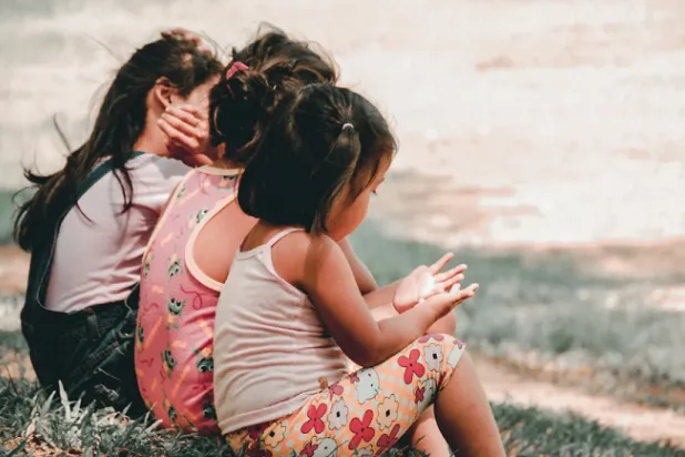 أول علاج للإمساك عند الأطفال  (أونسبلاش)