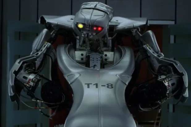 لقطة من فيلم «المدمر – 3» لآلية عسكرية متخيلة تعمل بشكل مستقل عن البشر