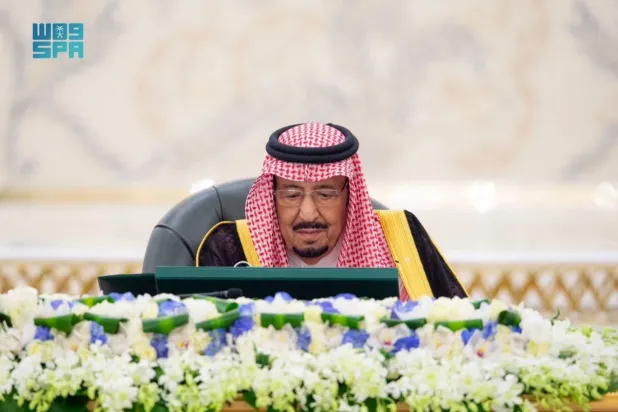 خادم الحرمين الشريفين خلال ترؤس جلسة مجلس الوزراء (واس)