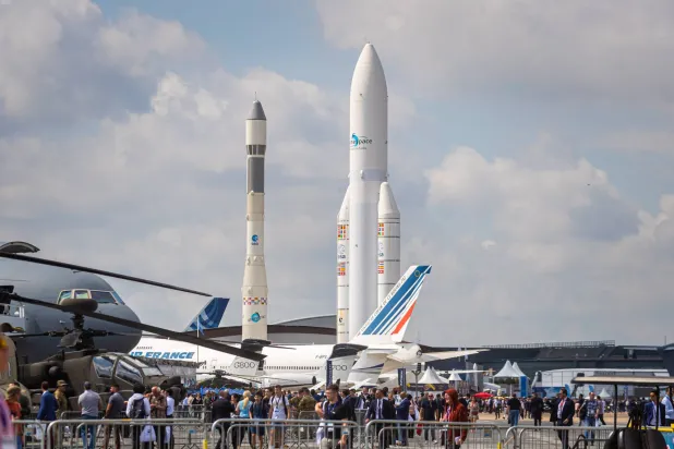 صورة من معرض لوبورجيه الدولي للطيران والفضاء المقام قرب باريس (إ.ب.أ)