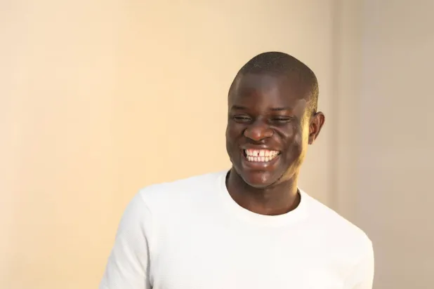 كانتي بدا سعيداً بتوقيعه لنادي الاتحاد (الاتحاد السعودي)