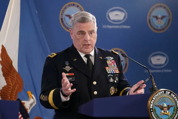 الجنرال مارك ميلي قال إنه في حين أن الجيش الأوكراني مستعد بشكل جيد فإنه مع مرور الوقت «ستستمر هذه المعارك لفترة طويلة من الوقت من دون حسم» (رويترز)