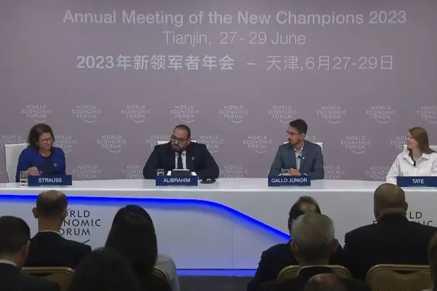 السعودية تقود تحولاً يتصدى لتغيرات المناخ ويضمن استدامة الزراعة