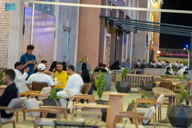 جانب من مطاعم منطقة الجوف الواقعة شمال السعودية (الشرق الأوسط)