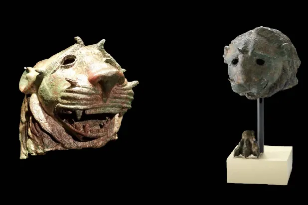 رأس أسد برونزي من نجران محفوظ في المتحف الوطني بالرياض