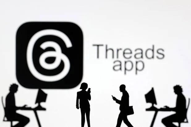 بخطوات بسيطة يمكنك رؤية منشورات من اخترت متابعتهم فقط على «ثريدز» (رويترز)