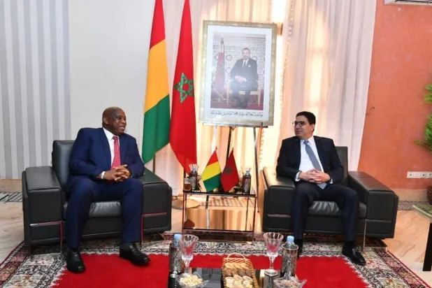 وزيرا خارجية المغرب وغينيا كوناكري خلال اجتماعهما (الخارجية المغربية)