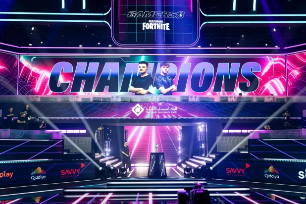 جانب من تتويج الأبطال الفائزين في موسم الجيمرز (الشرق الأوسط)