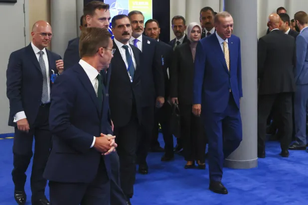 الرئيس التركي رجب طيب إردوغان في فيلنيوس (أ.ب)