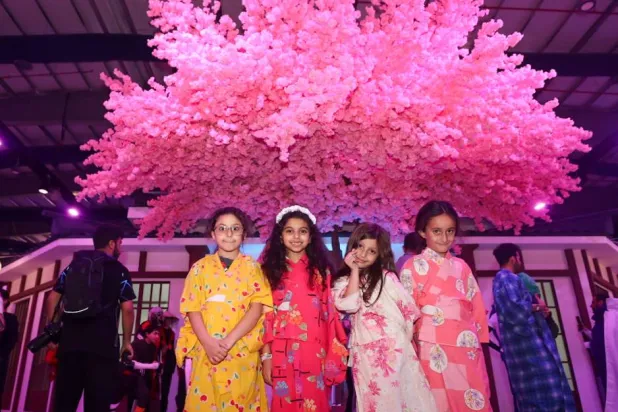 تُعدّ الثقافة اليابانية من أكثر الثقافات المحبوبة عند العرب (تصوير صالح الغنام)