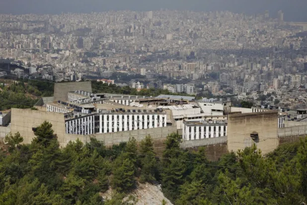 Lübnan'daki en büyük hapishanelerden biri olan Rumiye Cezaevi (AP)