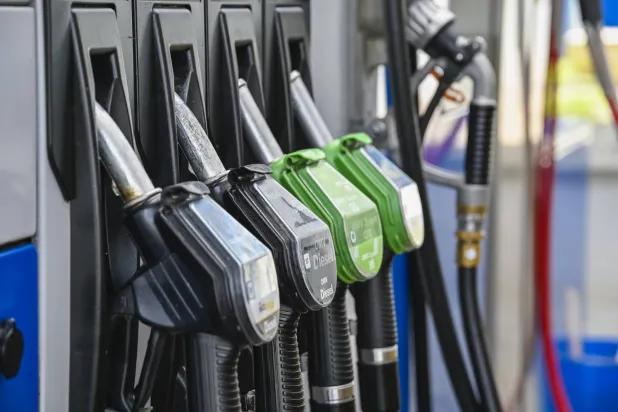 ارتفعت الضريبة على زيت الديزل في تركيا من 2.05 ليرة إلى 7.05 ليرة (د.ب.أ)