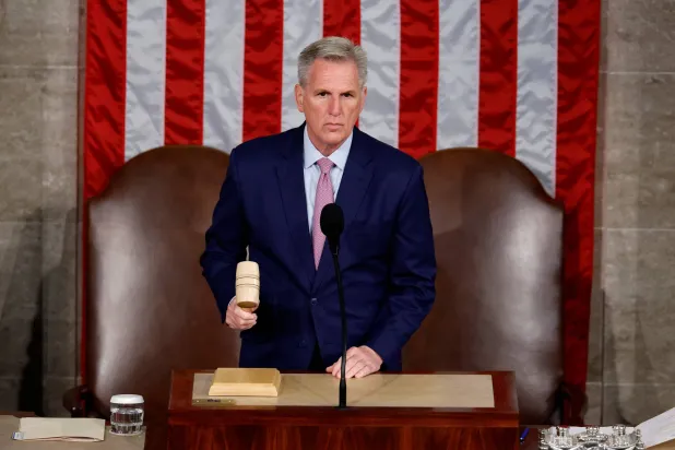 رئيس مجلس النواب كيفين مكارثي يرأس جلسة لمجلس النواب في 19 يوليو 2023 (أ.ف.ب)