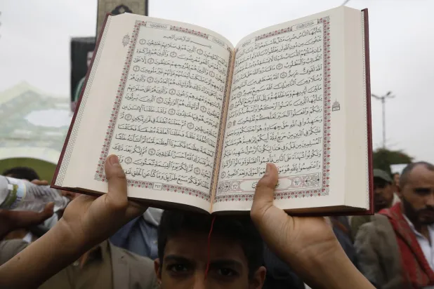 İsveç, Kuran-ı Kerim’i yakan Iraklı sığınmacının oturma iznini inceliyor