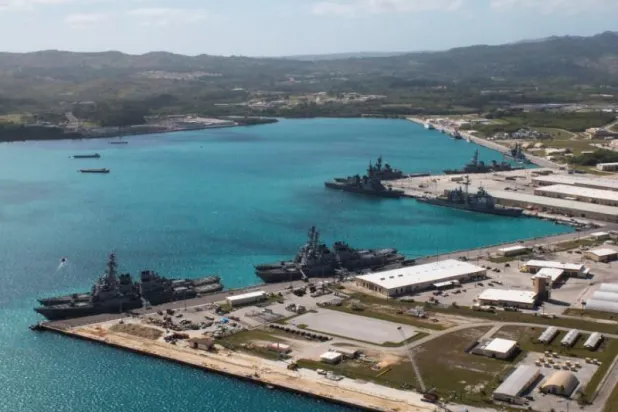جزء من القاعدة الأميركية الموجودة في جزيرة «غوام» (أرشيفية - رويترز)