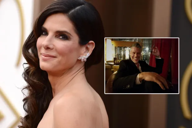 Sandra Bullock ve sevgilisi Bryan Randall, en son Temmuz 2020'de iki evlatlık çocuklarıyla birlikte görülmüştü (AP/Instagram)